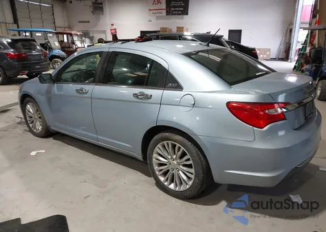 2013 Chrysler 200 Limited z USA, uszkodzony, nr VIN 1C3CCBCG4DN595800